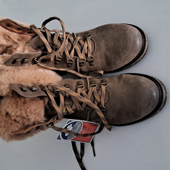 Aetrex Brooklyn Weatherproof Fur Lace Up Boot - Picture 6 of 10